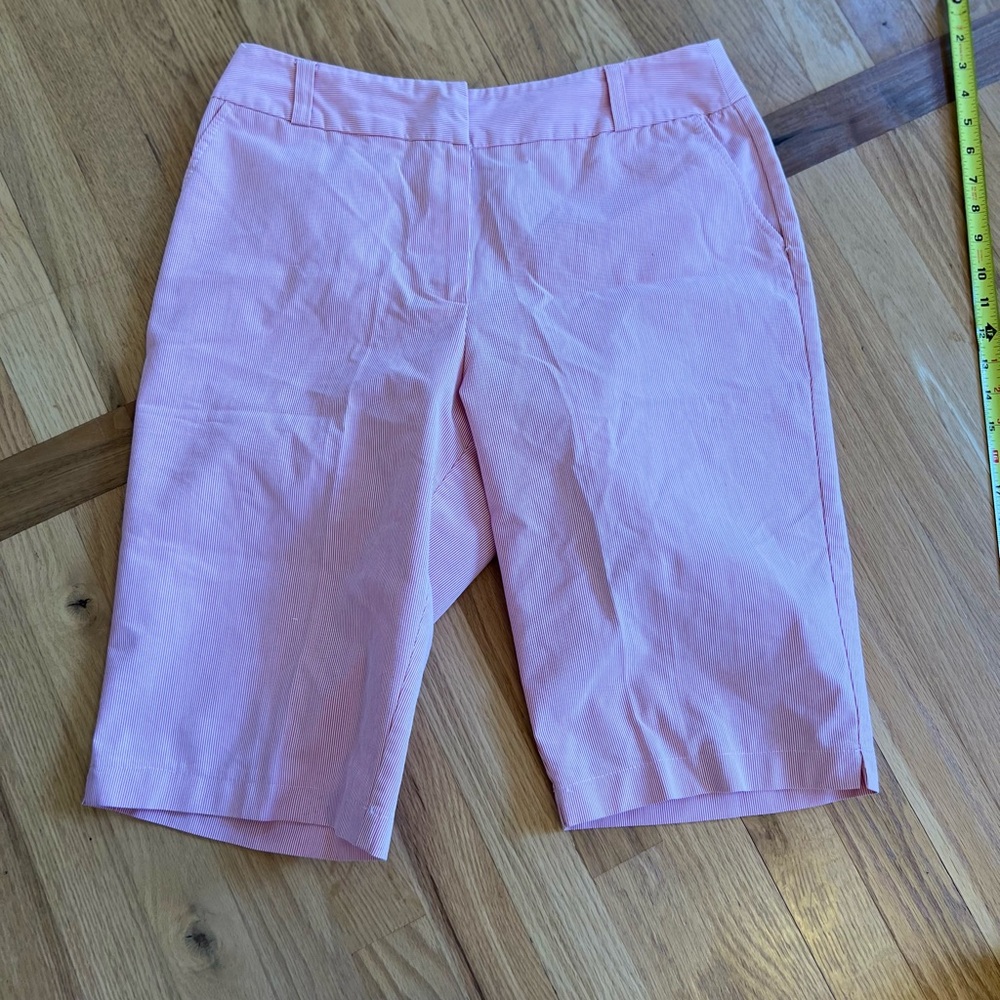 Ladies Size 12 "Pantology" Red/White Elegant Women's Bermuda Shorts GUC ❤️